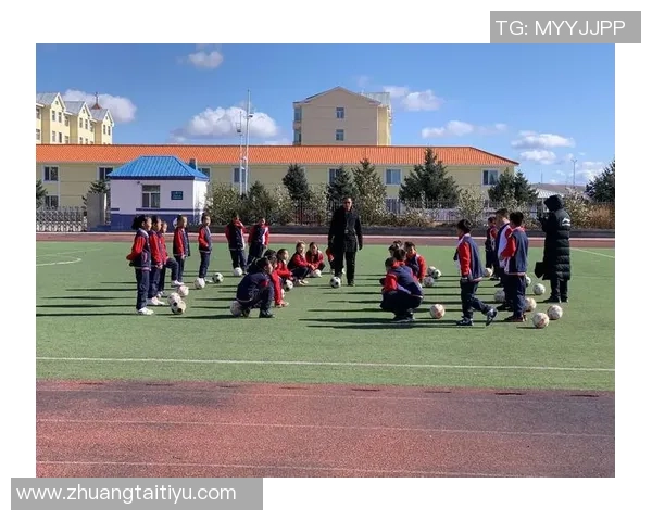 足球明星热舞锅庄视频引发热议展现传统文化魅力与运动激情结合 足球明星热舞锅庄视频引发热议展现传统文化魅力与运动激情结合